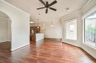 11025 Robin Hood Ct, Houston, TX 77043 - Photo 7