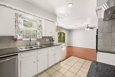 10319 Collingswood Road, La Porte, TX 77571 - Photo 19