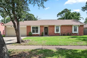 10319 Collingswood Rd, La Porte, TX 77571 - Photo 1