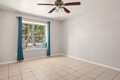 10319 Collingswood Road, La Porte, TX 77571 - Photo 11