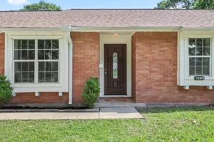 10319 Collingswood Rd, La Porte, TX 77571 - Photo 9