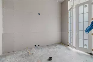 10 Courtlandt Pl, Houston, TX 77006 - Photo 13