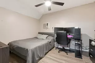 437 E 2nd St, Deer Park, TX 77536 - Photo 11