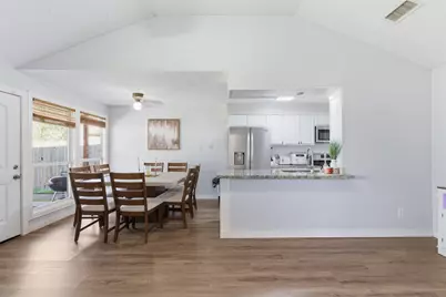 437 E 2nd Street, Deer Park, TX 77536 - Photo 5