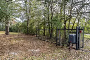 329 Burwell Rd, Highlands, TX 77562 - Photo 37