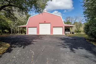329 Burwell Rd, Highlands, TX 77562 - Photo 9