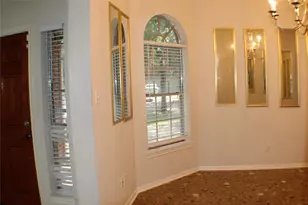 119 Lissa Ln, Sugar Land, TX 77479 - Photo 9