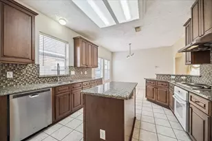 119 Lissa Ln, Sugar Land, TX 77479 - Photo 17