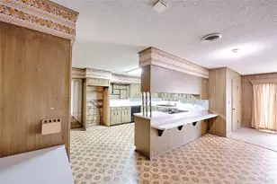 302 Baumgarten St, Schulenburg, TX 78956 - Photo 7