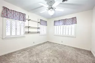 302 Baumgarten St, Schulenburg, TX 78956 - Photo 13