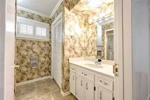 302 Baumgarten St, Schulenburg, TX 78956 - Photo 11