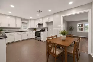 1905 5th Ave N, Texas City, TX 77590 - Photo 5