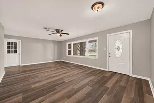 1905 5th Ave N, Texas City, TX 77590 - Photo 9