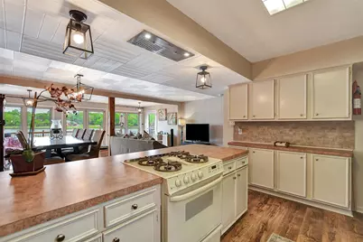 571 Lakeview Circle, Hilltop Lakes, TX 77871 - Photo 19