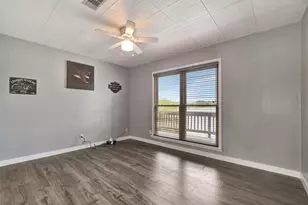 571 Lakeview Circle, Hilltop Lakes, TX 77871 - Photo 9