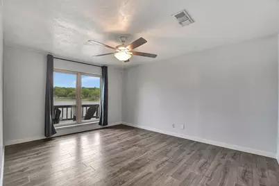 571 Lakeview Circle, Hilltop Lakes, TX 77871 - Photo 9