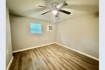 6705 Fairway Dr #4, Houston, TX 77087 - Photo 3
