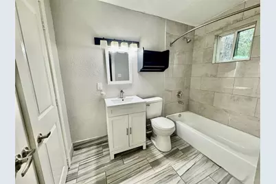 6705 Fairway Dr #4, Houston, TX 77087 - Photo 5