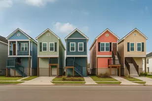 301 21st St, Dickinson, TX 77539 - Photo 1