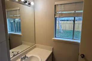 11735 N Willowdale Cir, Houston, TX 77071 - Photo 15