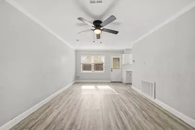 5347 Castlecreek Lane, Houston, TX 77053 - Photo 7