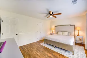 56 E Village Knoll Cir, The Woodlands, TX 77381 - Photo 15