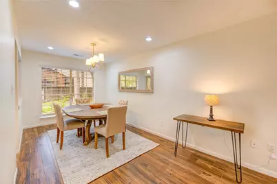 56 E Village Knoll Circle, The Woodlands, TX 77381 - Photo 9