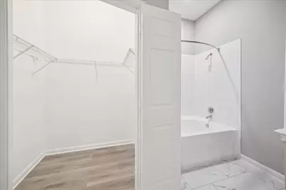 5353 Memorial Drive #1069, Houston, TX 77007 - Photo 9