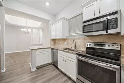 5353 Memorial Drive #1069, Houston, TX 77007 - Photo 1