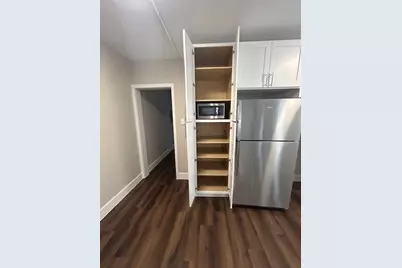 2424 Avenue 0 1/2 Street #4, Galveston, TX 77550 - Photo 5