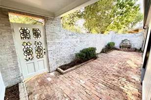 10010 Burgoyne Rd, Houston, TX 77042 - Photo 3