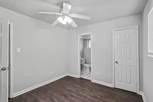 9119 Glenbury Dr, Houston, TX 77037 - Photo 11