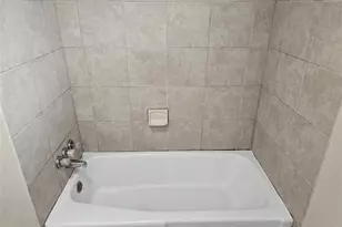 9119 Glenbury Dr, Houston, TX 77037 - Photo 15