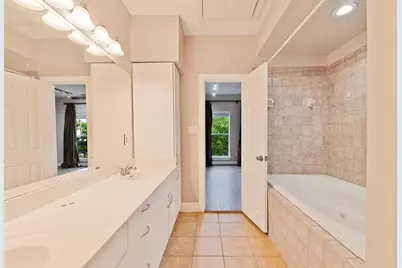1616 Elgin Street #11, Houston, TX 77004 - Photo 11