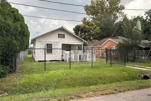10612 Exeter St, Houston, TX 77093 - Photo 7