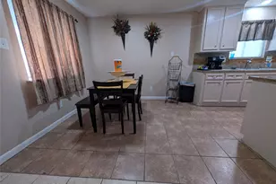 3435 Creek Grove Dr, Houston, TX 77066 - Photo 3