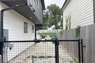 203 Danna Ln, Houston, TX 77009 - Photo 21