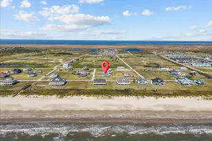 808 Pinata Dr, Crystal Beach, TX 77650 - Photo 3