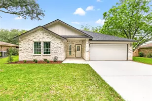 1432 Camellia St, Sweeny, TX 77480 - Photo 1