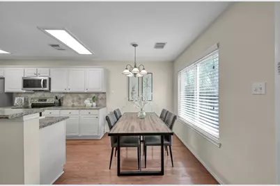 106 N Walden Elms Circle, The Woodlands, TX 77382 - Photo 13