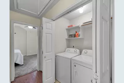 106 N Walden Elms Circle, The Woodlands, TX 77382 - Photo 15