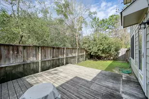 106 N Walden Elms Cir, The Woodlands, TX 77382 - Photo 23