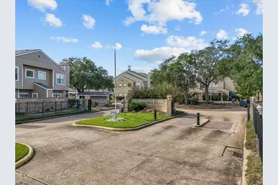 2710 Grants Lake Boulevard #T4, Sugar Land, TX 77479 - Photo 35