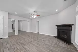 28426 Sycamore Falls Ln, Fulshear, TX 77441 - Photo 11