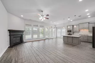 28426 Sycamore Falls Ln, Fulshear, TX 77441 - Photo 9