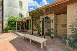 2102 Postoffice St, Galveston, TX 77550 - Photo 3