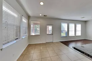 2303 Cantabria Ln, League City, TX 77573 - Photo 5