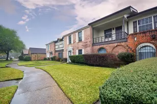 1326 Town Circle Circle, Baytown, TX 77520 - Photo 25