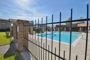 1326 Town Circle Circle, Baytown, TX 77520 - Photo 29