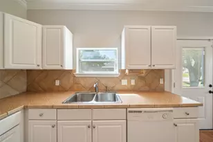 3802 Barracuda Ln, La Porte, TX 77571 - Photo 9